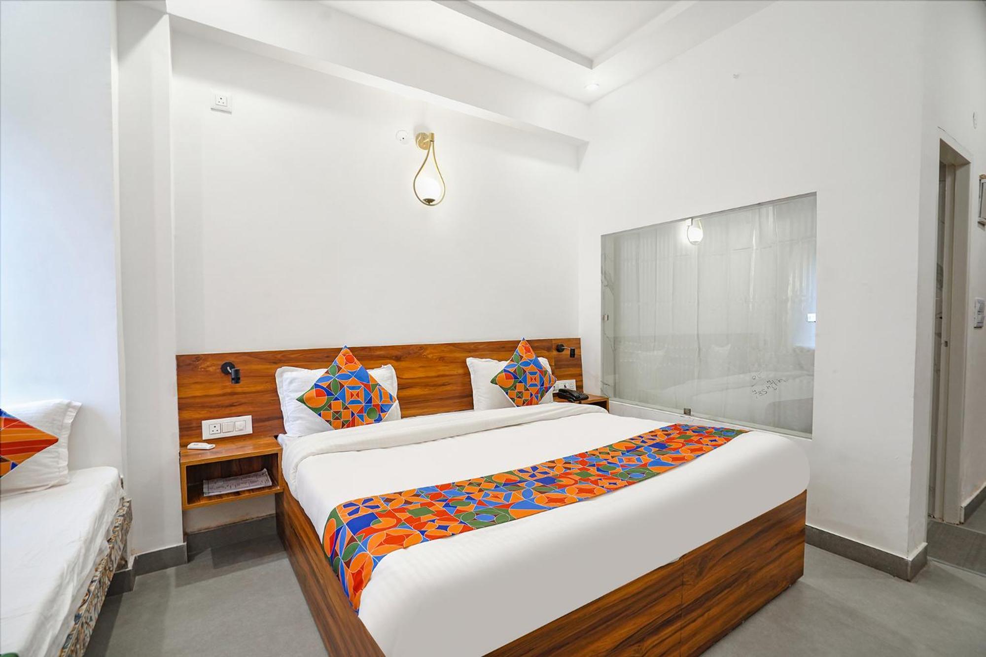 Montreal By Madhuban Inn Rishikesh Exterior photo
